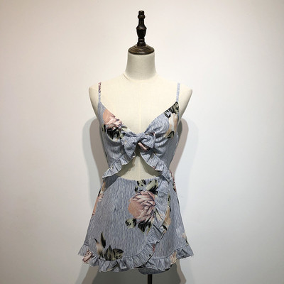 Salopeta de vara eleganta cu bretele subtiri si motiv deschis, in model floral