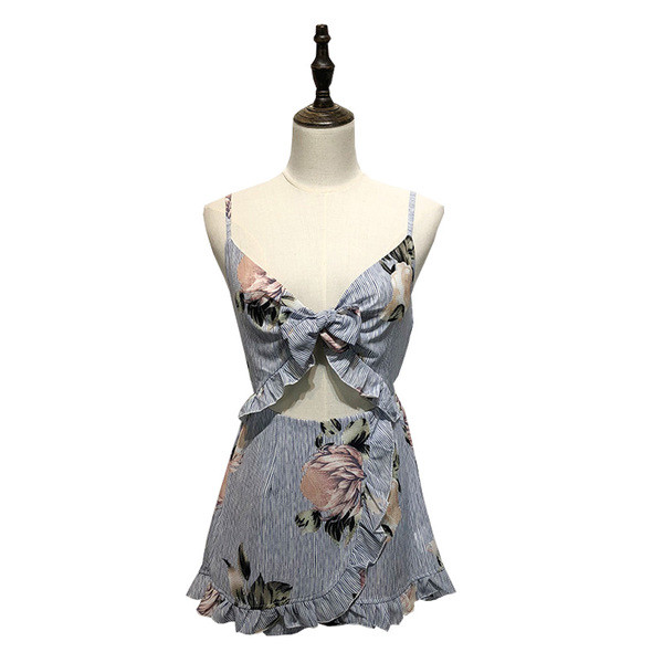 Salopeta de vara eleganta cu bretele subtiri si motiv deschis, in model floral