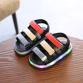 Παιδικά φωτισμένα σανδάλια για κορίτσια και αγόρια σε τρία χρώματα