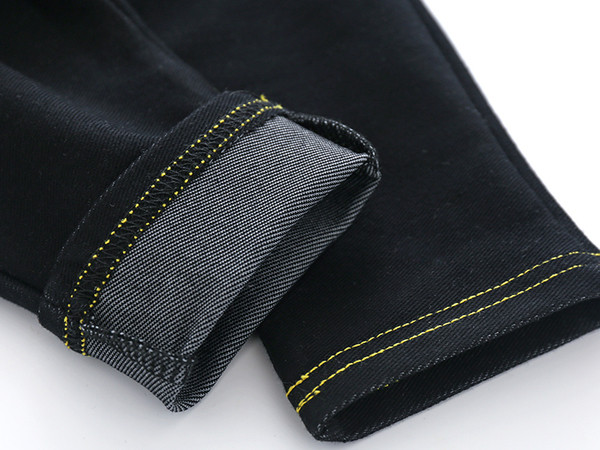 Παιδικά παντελόνια σε δύο χρώματα με απομίμηση εξωτερικού χρώματος κατάλληλα για κορίτσια και αγόρια