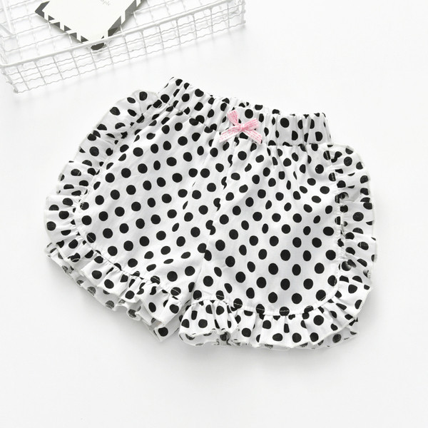 Pantaloni scurți pentru fete pentru copii cu o panglică cu puncte