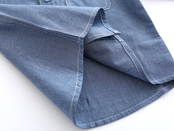 Cămașă din blugi pentru băieți cu buzunar decorativ