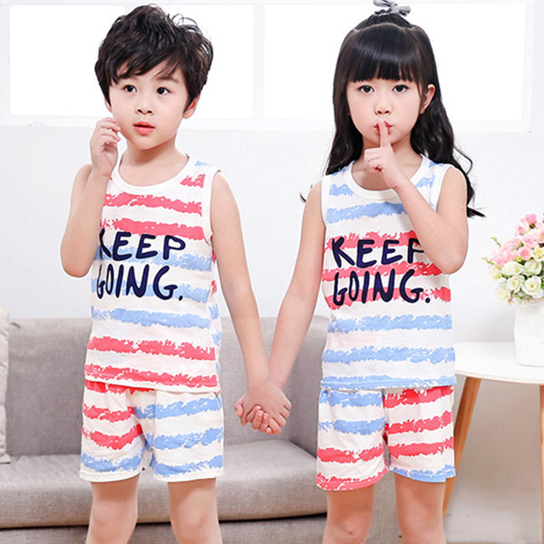 Παιδικό σετ για κορίτσια και αγόρια σε διάφορα μοντέλα - φανέλα και σορτς