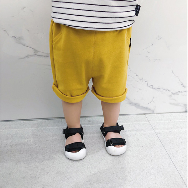 Pantaloni scurți pentru copii în trei culori pentru băieți