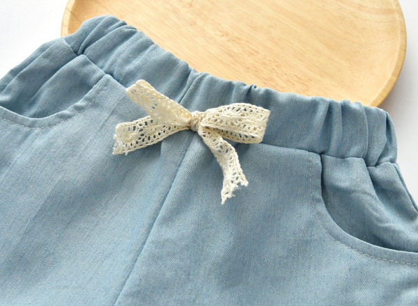 Pantaloni scurți pentru copii pentru fete în albastru