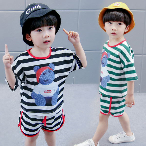 Set copii in doua culori cu imprimeu - tricou si pantaloni scurti