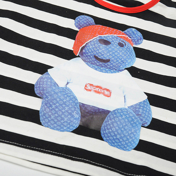 Set copii in doua culori cu imprimeu - tricou si pantaloni scurti