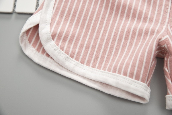 Παιδικά σορτς για κορίτσια σε ανοιχτά χρώματα