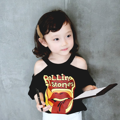 Παιδικό μοντέρνο μπλουζάκι με ανοιχτούς ώμους και έγχρωμη εκτύπωση