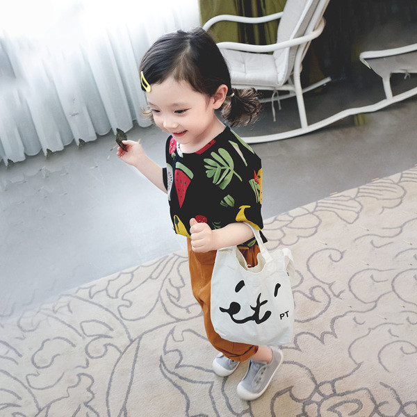 Παιδικό t-shirt για κορίτσια σε μαύρο και άσπρο χρώμα με εκτύπωση