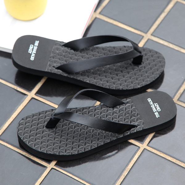 Ανδρικές παντόφλες σε λευκό και μαύρο χρώμα