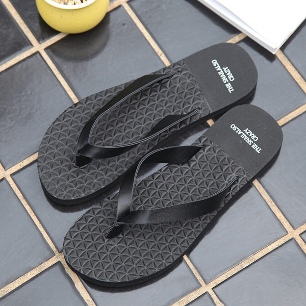 Ανδρικές παντόφλες σε λευκό και μαύρο χρώμα