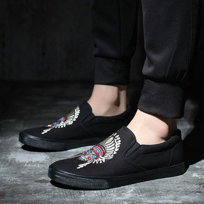 Pantofi casual barbatesti cu broderie colorata