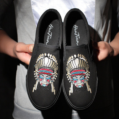 Pantofi casual barbatesti cu broderie colorata