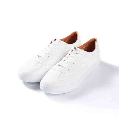 Αθλητικά-κομψά ανδρικά πάνινα παπούτσια κσε άσπρο και μαύρο χρώμα