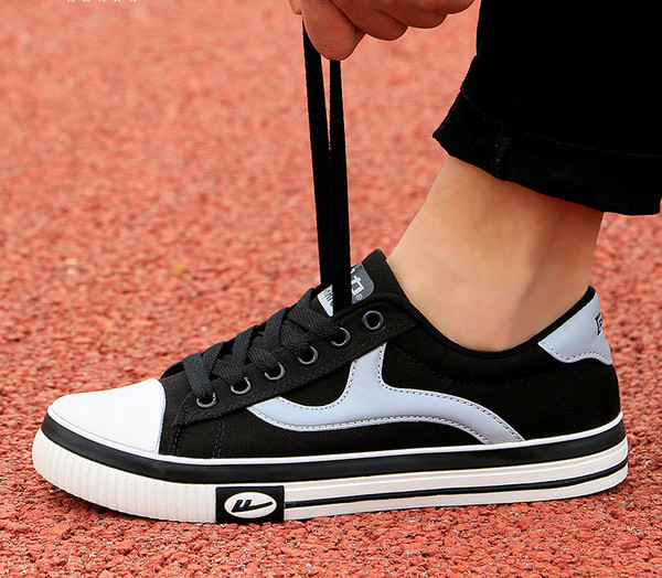 Adidași casual pentru bărbați în albastru și negru