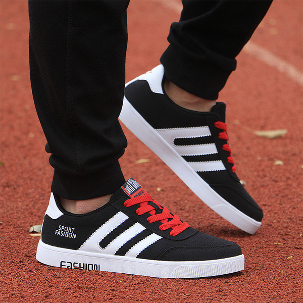 Tenisi comozi pentru bărbați de zi cu zi în trei modele