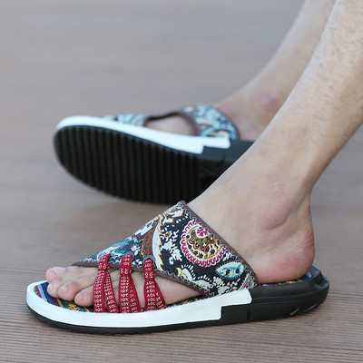 Κομψές ανδρικές παντόφλες  με εφαρμογές και επιγραφές - διάφορα χρώματα