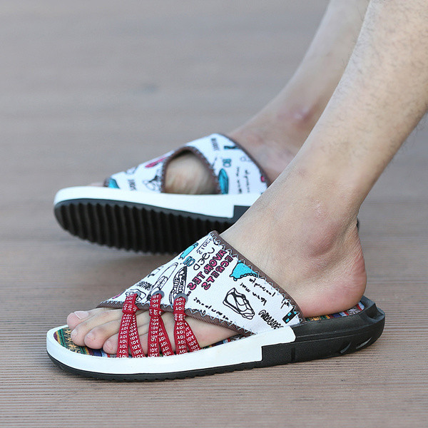 Κομψές ανδρικές παντόφλες  με εφαρμογές και επιγραφές - διάφορα χρώματα