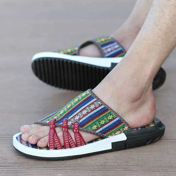 Κομψές ανδρικές παντόφλες  με εφαρμογές και επιγραφές - διάφορα χρώματα