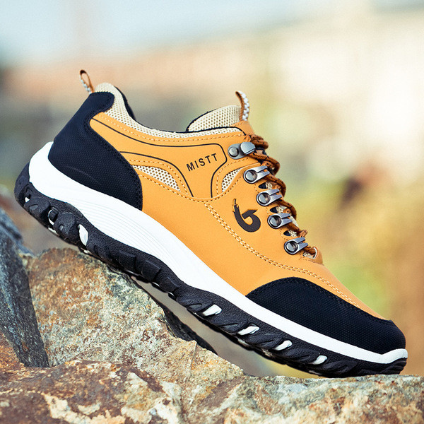 Tenisi barbati cu elemente metalice pentru legaturi in trei culori