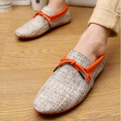 Ανδρικά μοκασίνια με έγχρωμα στοιχεία σε τρία χρώματα