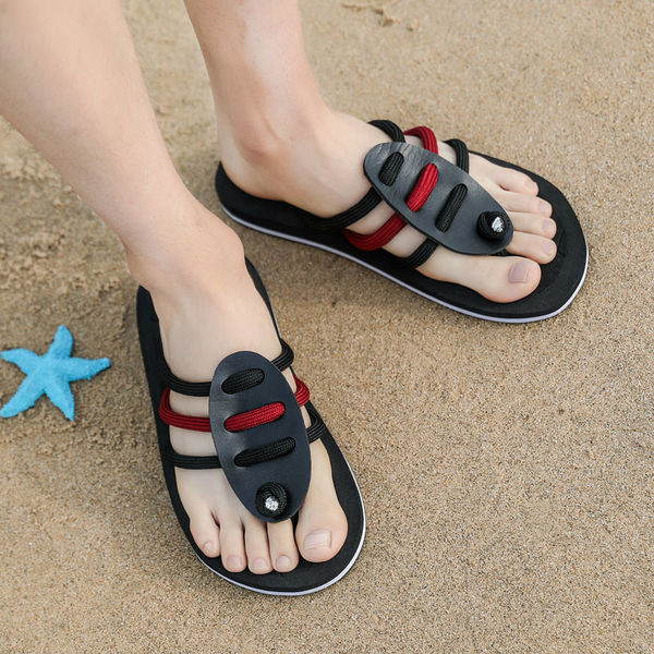 Papuci pentru bărbați - două modele