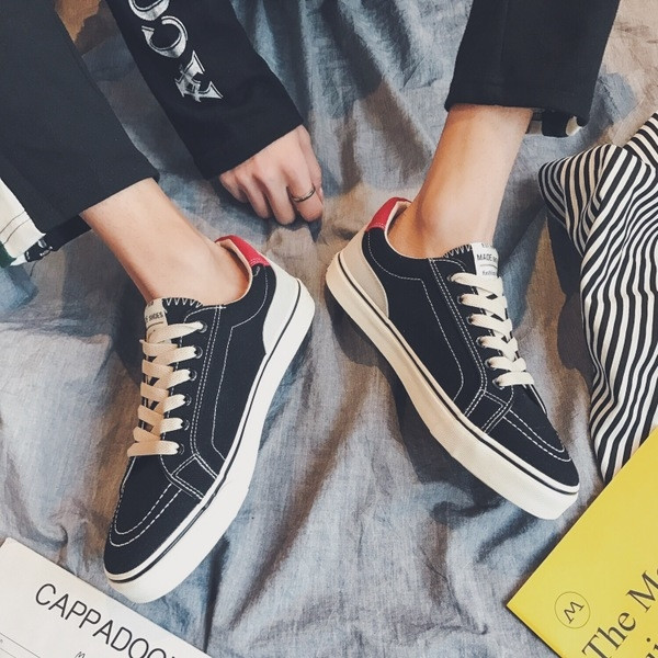 Tenisi de vară pentru bărbați respirabili în două culori