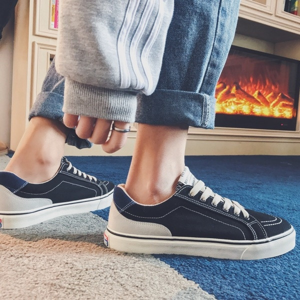 Tenisi de vară pentru bărbați respirabili în două culori