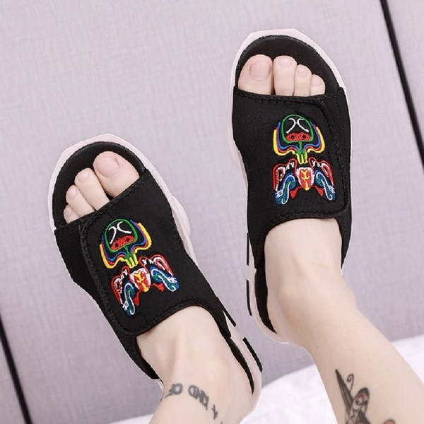 Ανδρικές παντόφλες - διάφορα μοντέλα