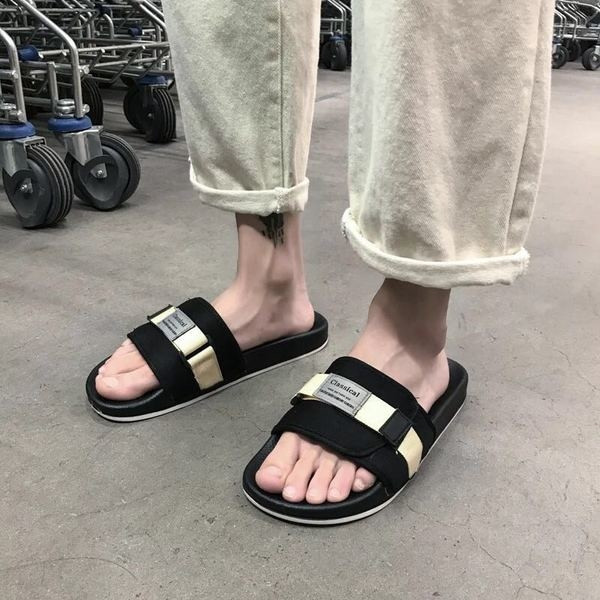 Ανδρικές παντόφλες σε τρία χρώματα