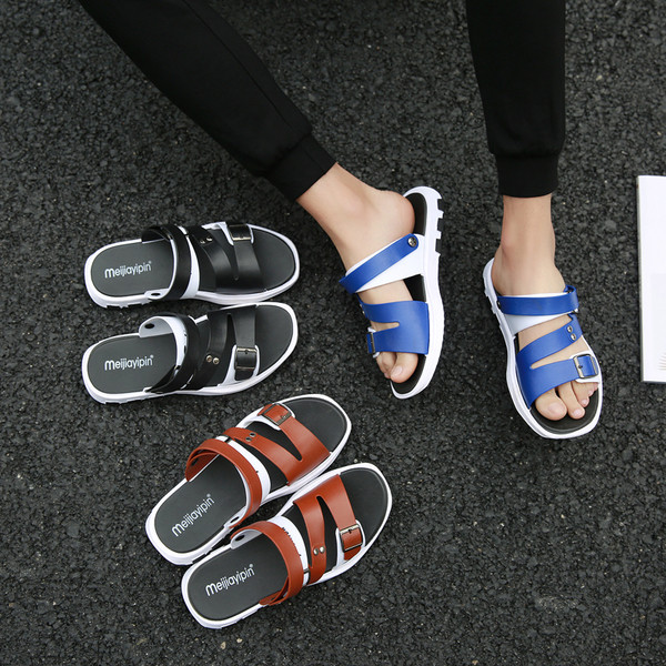 Lapos talpú férfi szandál - két modell