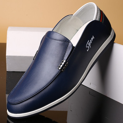 Ανδρικά καθημερινά παπούτσια με μεταλλική διακόσμηση και επιγραφή