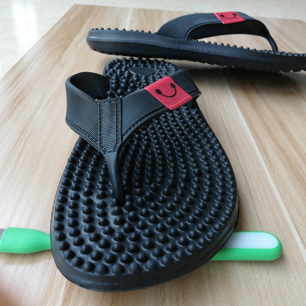 Férfi ujjpapucs fekete színben