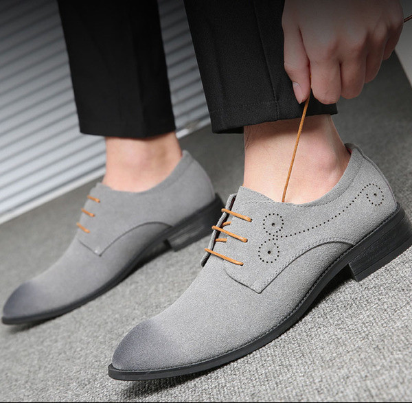 Ανδρικά παπούτσια  σε τέσσερα χρώματα