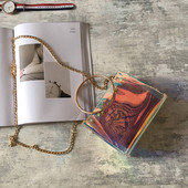 Stílusos női mini táska fém lánccal