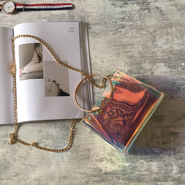 Stílusos női mini táska fém lánccal