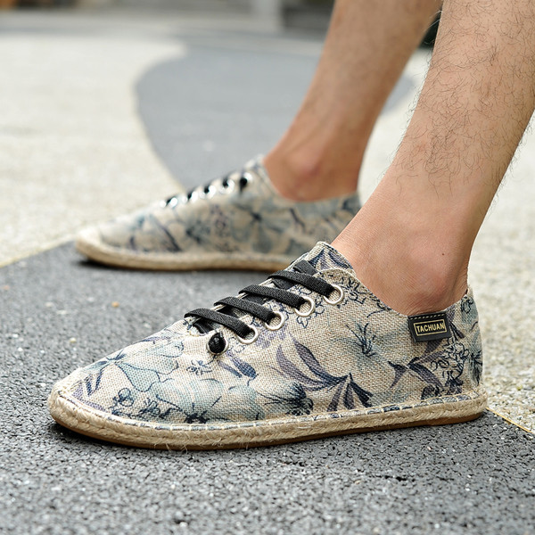 Ανδρικά καλοκαιρινά μοκασίνια φυτικά μοτίβα