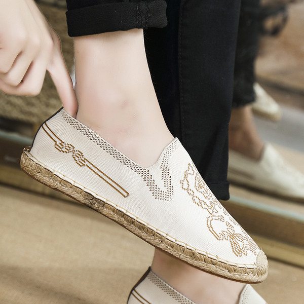 Καλοκαιρινά ανδρικά μοκασίνια με εθνοτικές μοτίβα σε τρία χρώματα