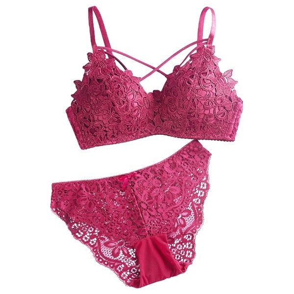 Дамски дантелен комплект-бикини и сутиен в шест цвята