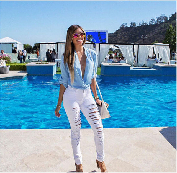 Γυναικεία casual καλοκαιρινά τζιν με σκισμένα μοτίβα σε μαύρο και άσπρο χρώμα