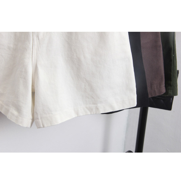 Pantaloni scurți de damă cu talie înaltă în mai multe culori