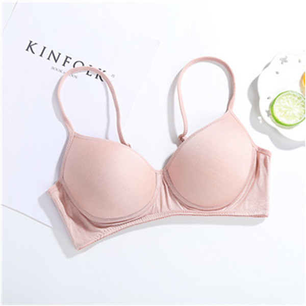 Γυναικείο σουτιέν σε διάφορα χρώματα