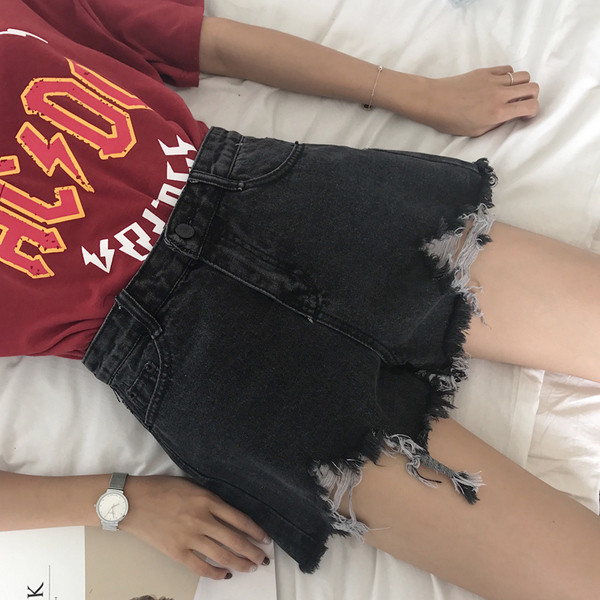 Pantaloni scurți de damă cu talie înaltă rupti în două culori