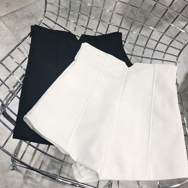 Stílusos női rövidnadrág magas derékkal, fehér és fekete színben
