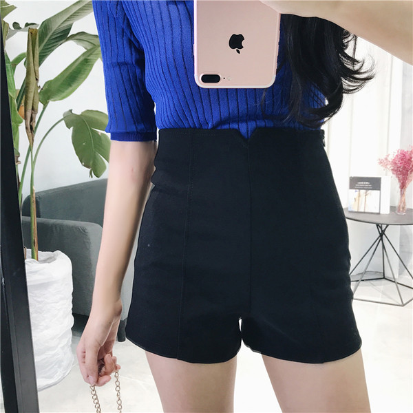 Stílusos női rövidnadrág magas derékkal, fehér és fekete színben