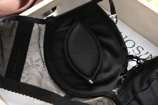 Κομψό γυναικείο σετ ρυθμιζόμενου σουτιέν και μπικίνι σε τρία χρώματα