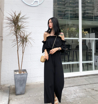 Κομψό σετ σε δύο μέρη σε κόκκινο και μαύρο χρώμα