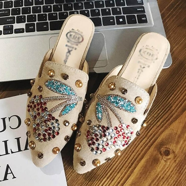 Modern női papucs két színben - éles, kövekkel díszített