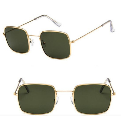 Σύγχρονα γυναικεία γυαλιά σε τετράγωνη μορφή σε διάφορα χρώματα